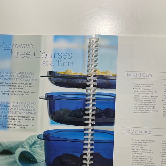 Tupperware Blue Stackable Cookware Guide - Picture 3 of 5